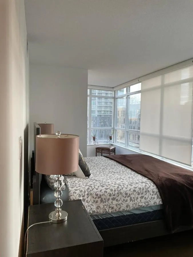 Toronto Downtown Luxurious Stylish 3 Bedroom 3 Bath 2 Balconies Near Rogers Centre Lakeview Condo Kanada